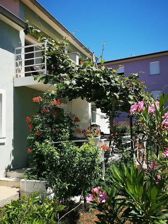 Chillout Apartments With Pool Patricia 0*, Fazana Croatia