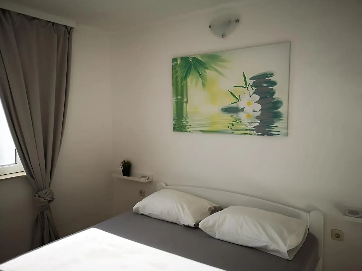 Chillout Apartments With Pool Patricia 0*, Fazana Croatia
