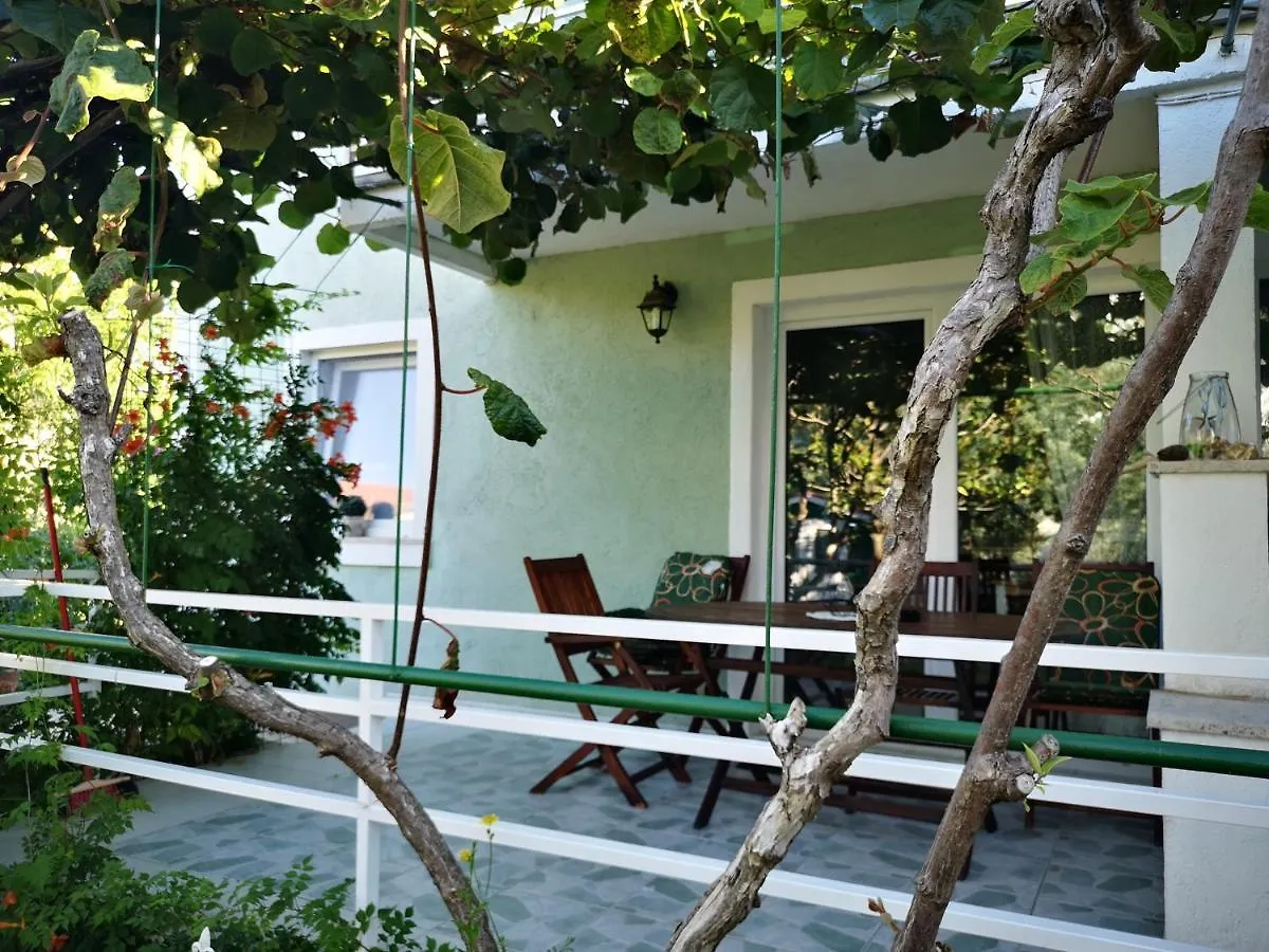 Chillout Apartments With Pool Patricia